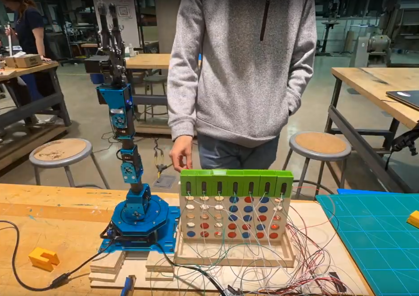 Connect 4 Master Robot